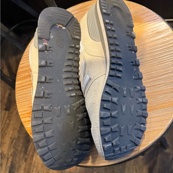 New Balance 574 Off-White Sneakers - Picture 6 of 6